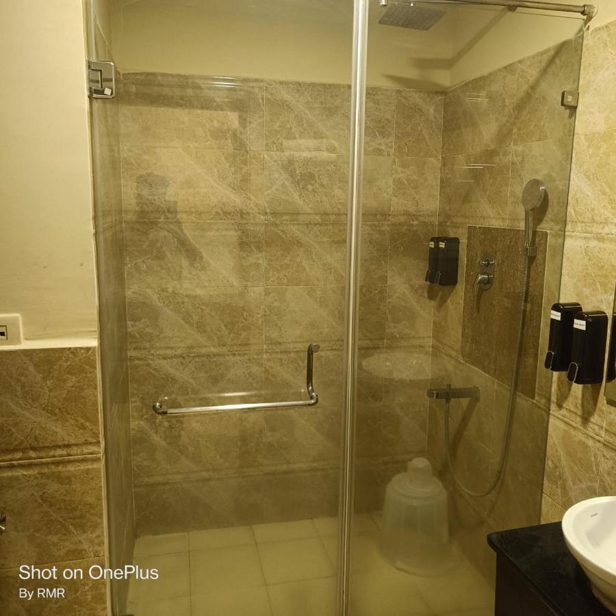 Astra Hotels & Suites Whitefield Near To Nallurahalli Metro Station And Ktpo Bangalore Exterior foto