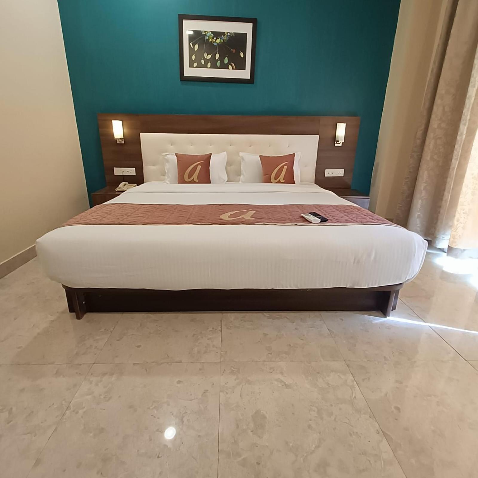 Astra Hotels & Suites Whitefield Near To Nallurahalli Metro Station And Ktpo Bangalore Exterior foto